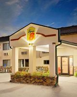 Super 8 St. James
