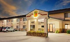 Super 8 St. James