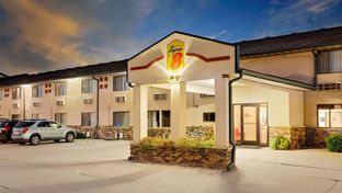 Super 8 St. James