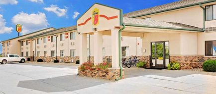 Super 8 St. James Exterior