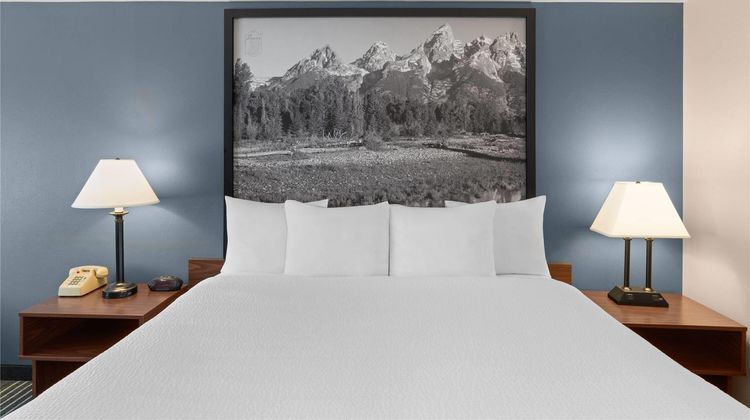 Super 8 Jackson Hole Room