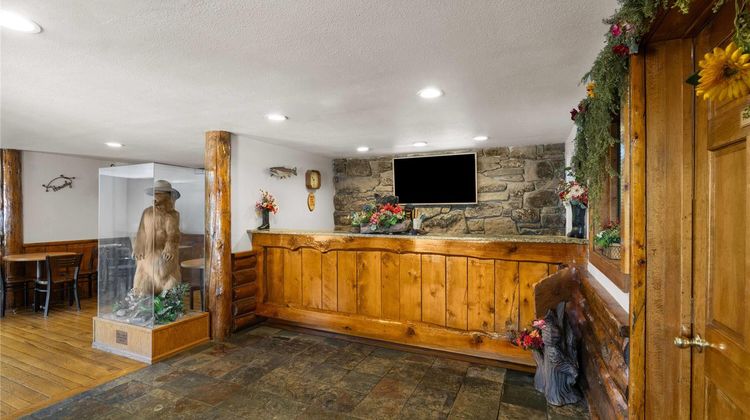 Super 8 Jackson Hole Lobby