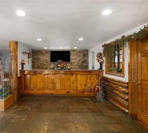 Super 8 Jackson Hole Lobby