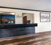 Super 8 Spokane Valley Lobby