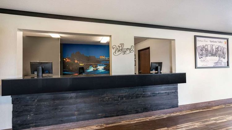 Super 8 Spokane Valley Lobby