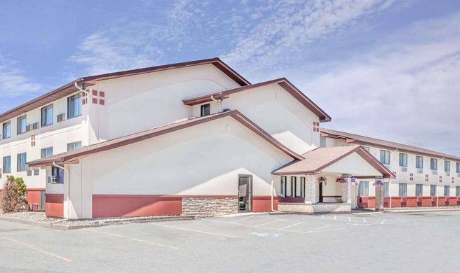 Super 8 Montgomery/Maybrook Exterior