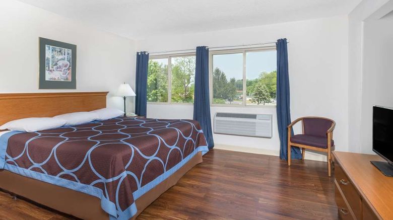 <b>Super 8 Kingston Room</b>. Images powered by <a href="https://iceportal.shijigroup.com/" title="IcePortal" target="_blank">IcePortal</a>.
