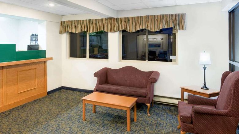 <b>Super 8 Kingston Lobby</b>. Images powered by <a href="https://iceportal.shijigroup.com/" title="IcePortal" target="_blank">IcePortal</a>.