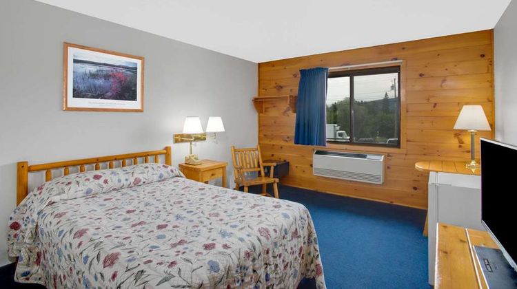 Super 8 Lake George/Warrensburg Area Room