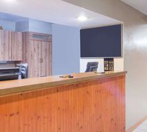 Super 8 Massena Lobby