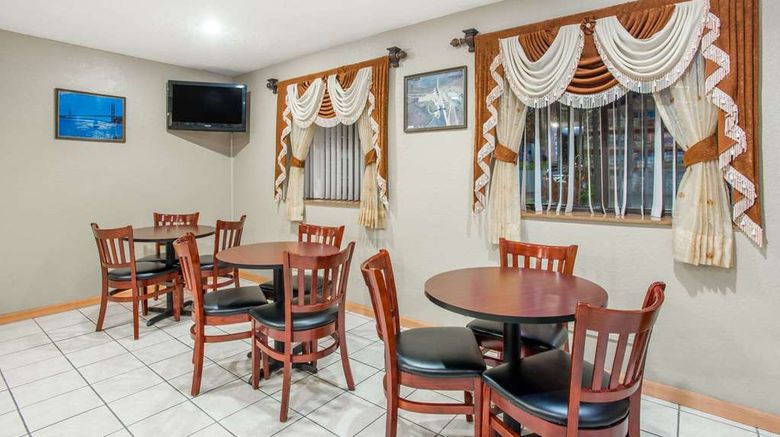 <b>Super 8 Massena Other</b>. Images powered by <a href="https://iceportal.shijigroup.com/" title="IcePortal" target="_blank">IcePortal</a>.