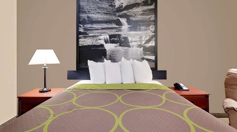 <b>Super 8 Ithaca Room</b>. Images powered by <a href="https://iceportal.shijigroup.com/" title="IcePortal" target="_blank">IcePortal</a>.