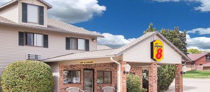 Super 8 Monroe Exterior
