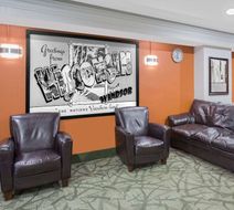 Super 8 Windsor/Madison North Lobby