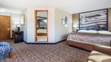 Super 8 Platteville Suite