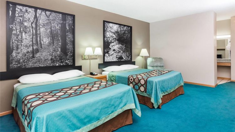 Baymont by Wyndham Platteville Suite