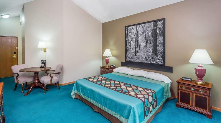 Baymont by Wyndham Platteville Suite