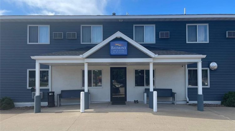 Baymont by Wyndham Platteville Exterior