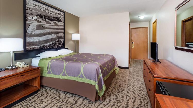 Baymont by Wyndham Platteville Room