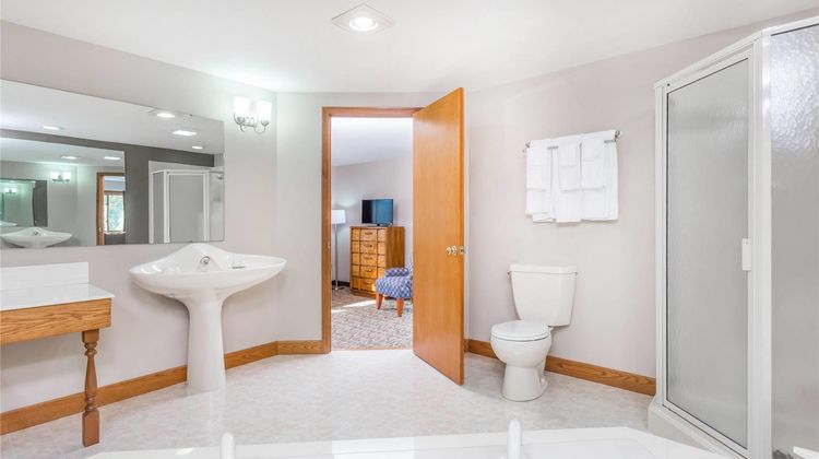 Baymont by Wyndham Platteville Room