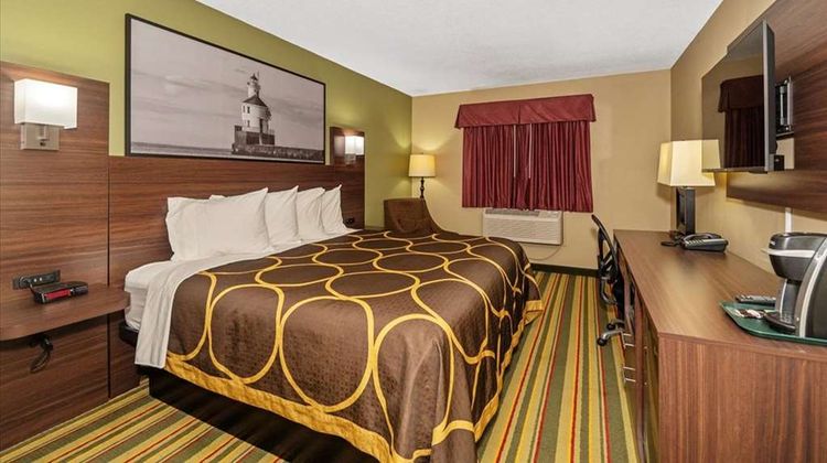 Super 8 Superior Room