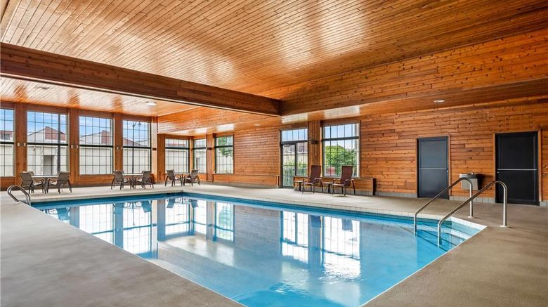 <b>Super 8 La Crosse Pool</b>. Images powered by <a href="https://iceportal.shijigroup.com/" title="IcePortal" target="_blank">IcePortal</a>.