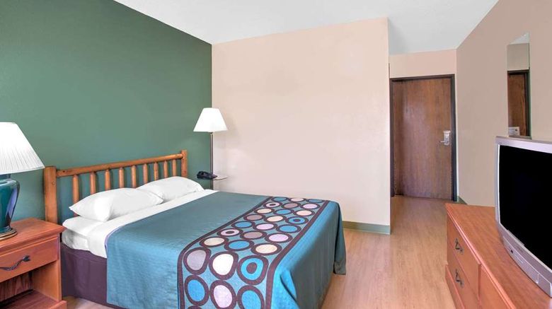<b>Super 8 Ticonderoga Room</b>. Images powered by <a href="https://iceportal.shijigroup.com/" title="IcePortal" target="_blank">IcePortal</a>.