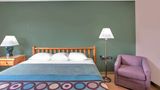 Super 8 Ticonderoga Room