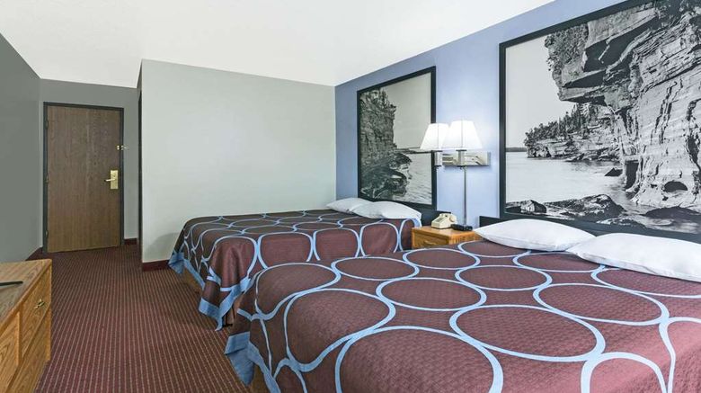 <b>Super 8 Wisconsin Dells Room</b>. Images powered by <a href="https://iceportal.shijigroup.com/" title="IcePortal" target="_blank">IcePortal</a>.