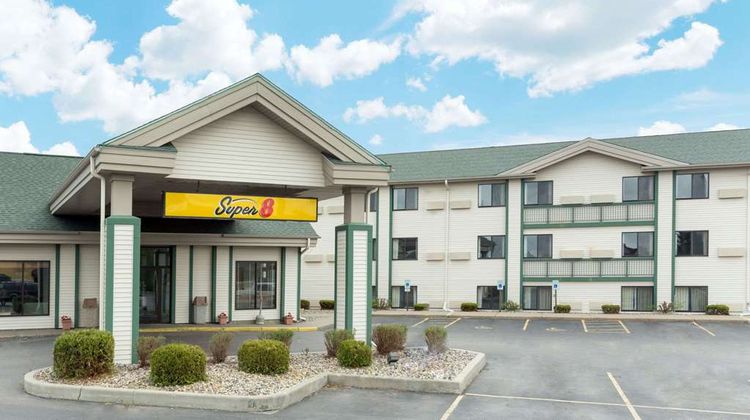 Super 8 Wisconsin Dells Exterior