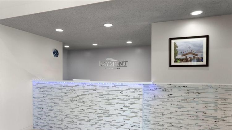 Baymont by Wyndham Oshkosh Airport Lobby