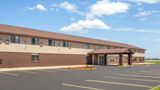 Baymont by Wyndham Oshkosh Airport Exterior