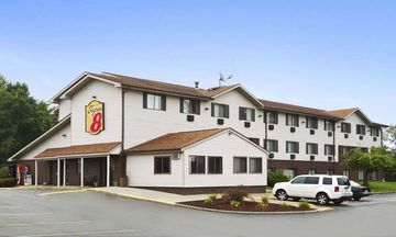 Super 8 New Castle