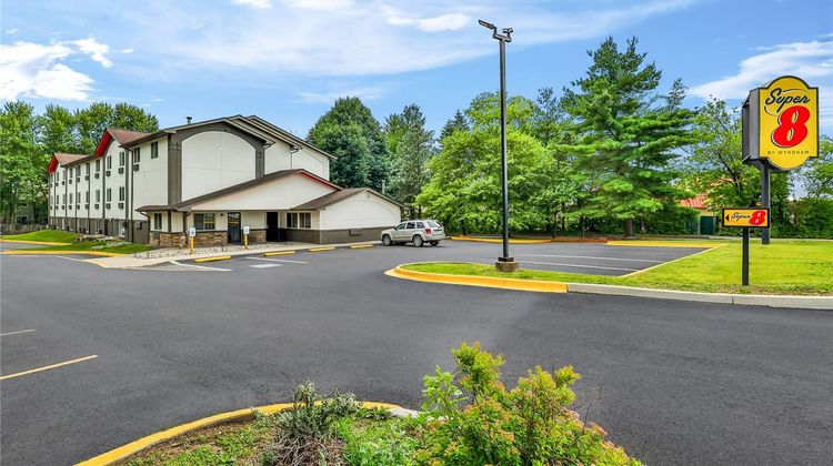 Super 8 East Stroudsburg Exterior