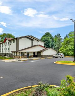 Super 8 East Stroudsburg