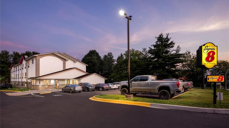 Super 8 East Stroudsburg Exterior