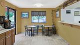 Super 8 Waynesburg Lobby
