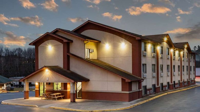 <b>Super 8 Waynesburg Exterior</b>. Images powered by <a href="https://iceportal.shijigroup.com/" title="IcePortal" target="_blank">IcePortal</a>.