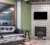 Super 8 Rice Lake Lobby