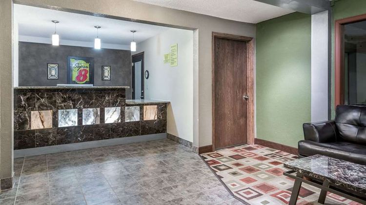 Super 8 Rice Lake Lobby