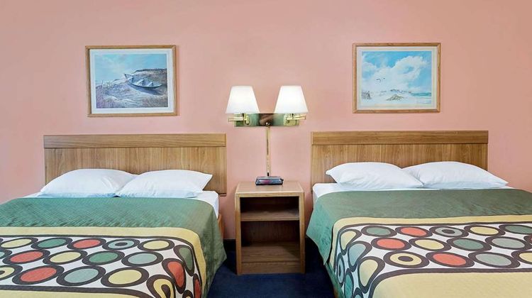 Super 8 Sturgeon Bay Room
