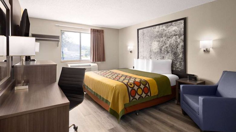<b>Super 8 Burnham/Lewistown Room</b>. Images powered by <a href="https://iceportal.shijigroup.com/" title="IcePortal" target="_blank">IcePortal</a>.