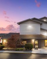 Super 8 New Stanton