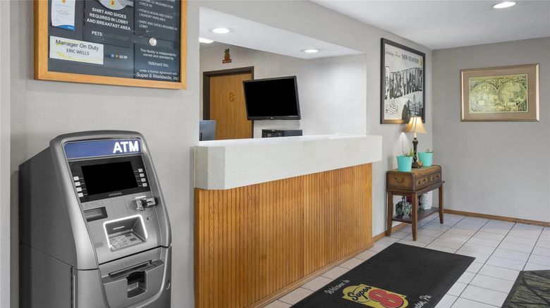 <b>Super 8 New Stanton Lobby</b>. Images powered by <a href="https://iceportal.shijigroup.com/" title="IcePortal" target="_blank">IcePortal</a>.