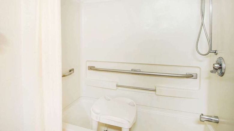 <b>Super 8 Pittsburgh Airport/Coraopolis Room</b>. Images powered by <a href="https://iceportal.shijigroup.com/" title="IcePortal" target="_blank">IcePortal</a>.