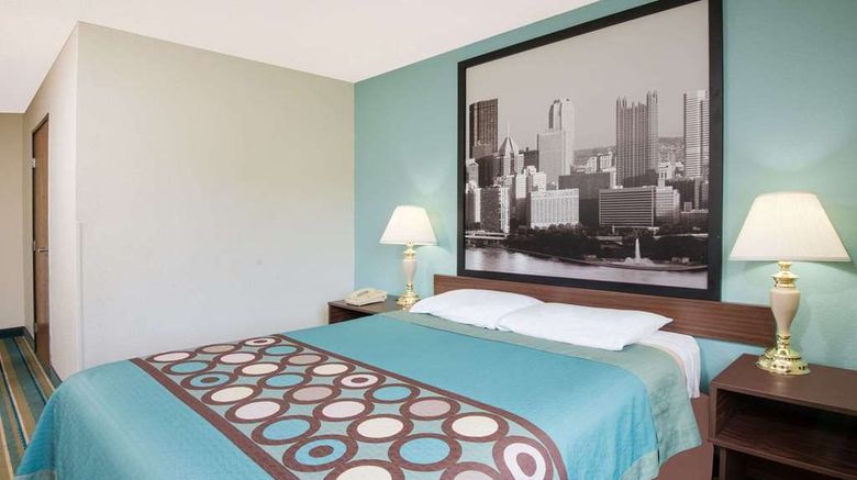 <b>Super 8 Pittsburgh Airport/Coraopolis Room</b>. Images powered by <a href="https://iceportal.shijigroup.com/" title="IcePortal" target="_blank">IcePortal</a>.