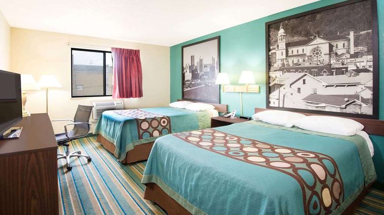 <b>Super 8 Pittsburgh Airport/Coraopolis Room</b>. Images powered by <a href="https://iceportal.shijigroup.com/" title="IcePortal" target="_blank">IcePortal</a>.