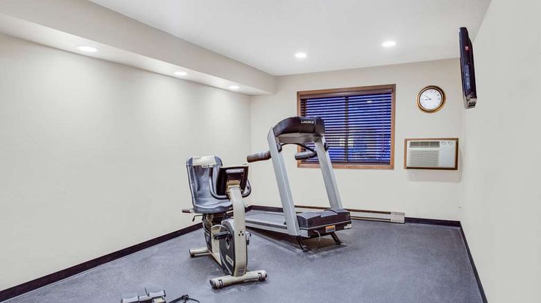 <b>Super 8 Green Bay Airport/Stadium Health</b>. Images powered by <a href="https://iceportal.shijigroup.com/" title="IcePortal" target="_blank">IcePortal</a>.