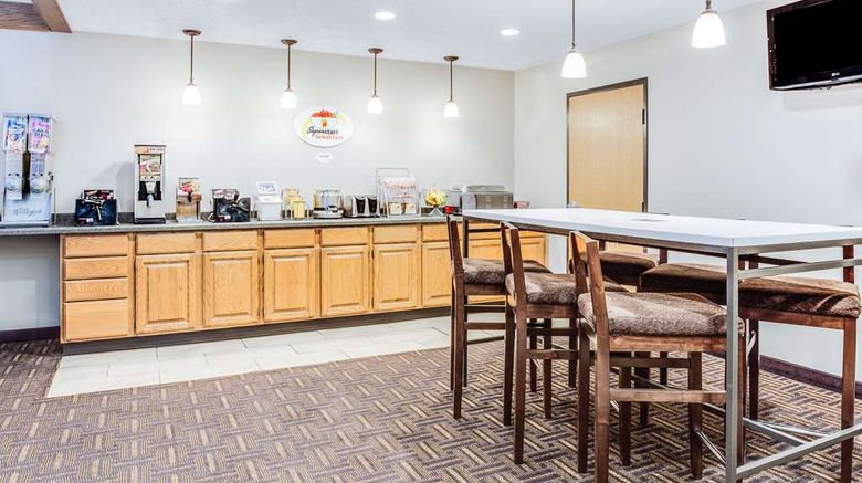 <b>Super 8 Green Bay Airport/Stadium Other</b>. Images powered by <a href="https://iceportal.shijigroup.com/" title="IcePortal" target="_blank">IcePortal</a>.