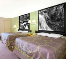 Super 8 Christiansburg Room